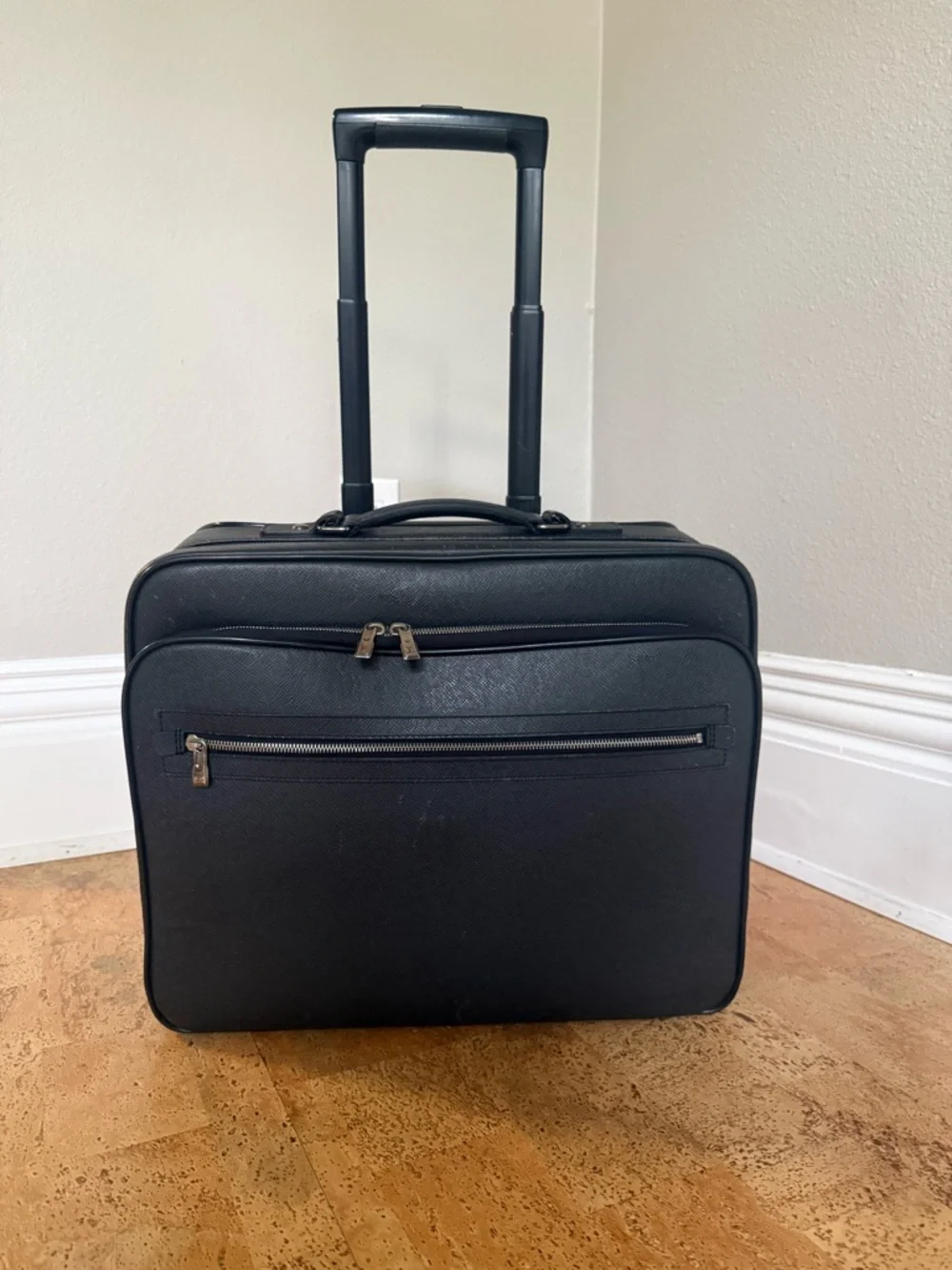 Louis Vuitton Black Taiga Leather Suitcase -Men's Rolling Briefcase w/COA